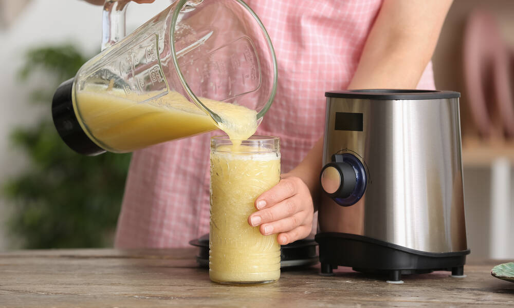 Un jus melon, oranges et bananes, doux et velouté