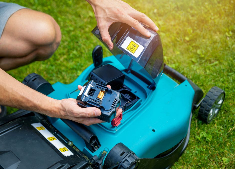 Les tondeuses à batterie sont très confortables à utiliser
