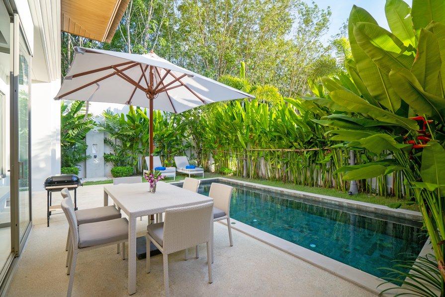 Bambous et couleurs naturelles pour une ambiance tropicale
