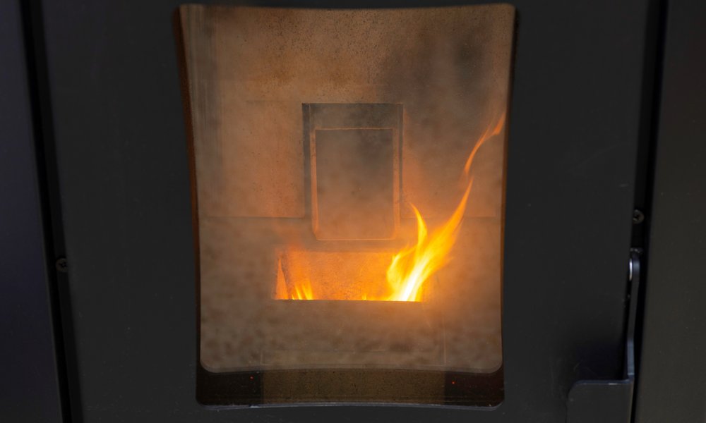 Des pellets avec un faible taux de cendres offrent une combustion stable
