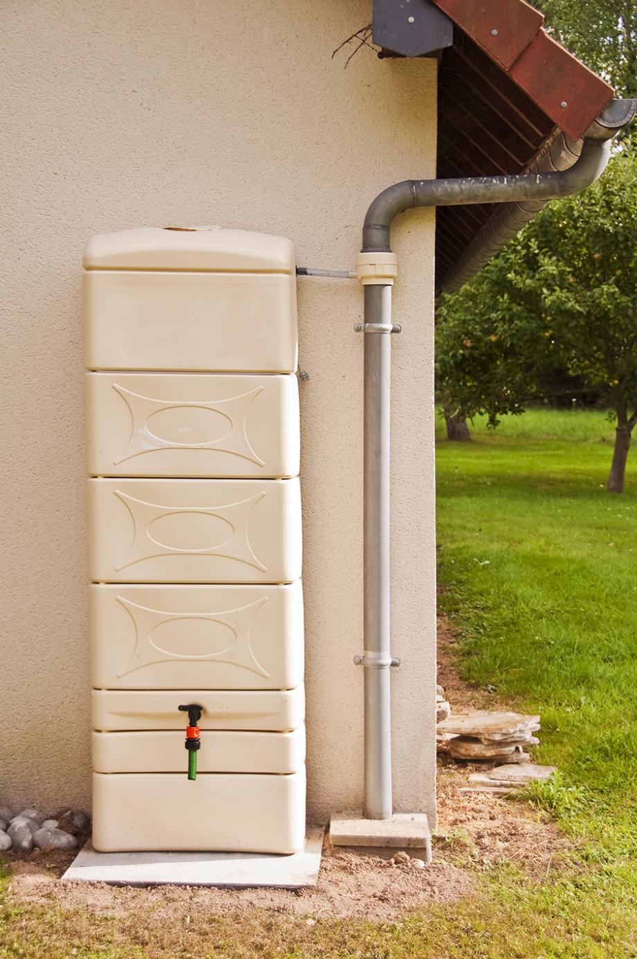 Comment installer un récupérateur d'eau de pluie - Gamm vert