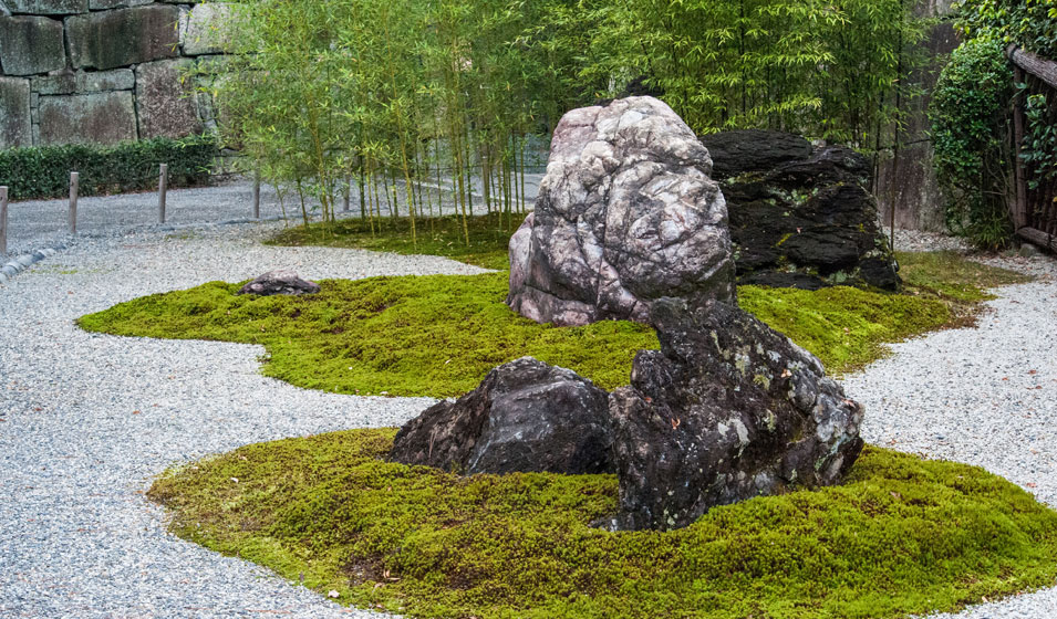 Jardin sec de type jardin minéral japonais