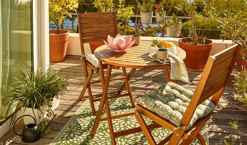 Housse table et chaises de jardin : laquelle choisir ?