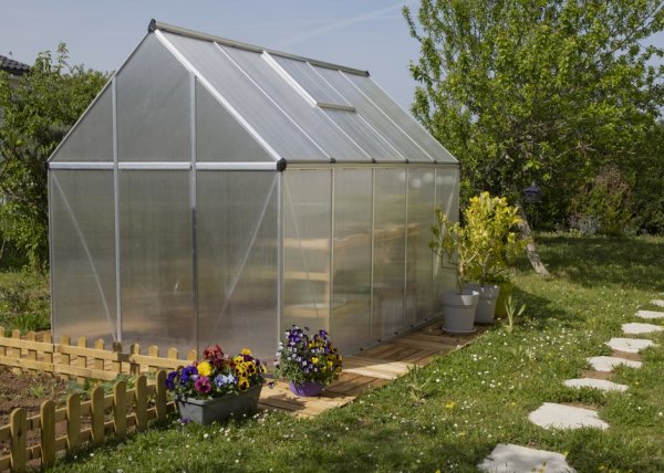 Comment renforcer sa serre en polycarbonate ? - Gamm vert