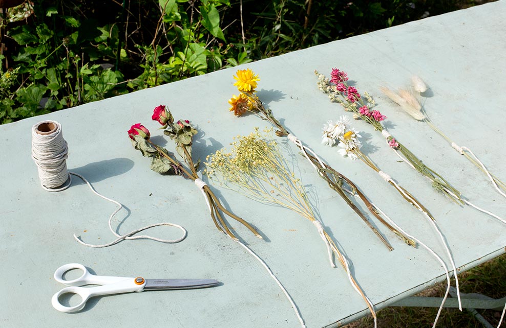 Faites les bouquets de fleurs