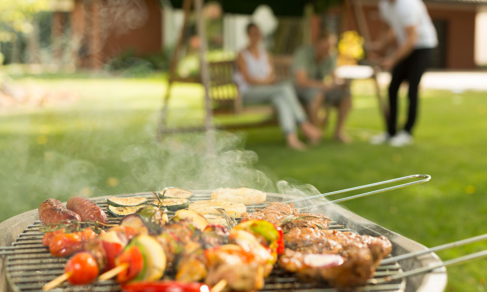 Barbecue au charbon de bois