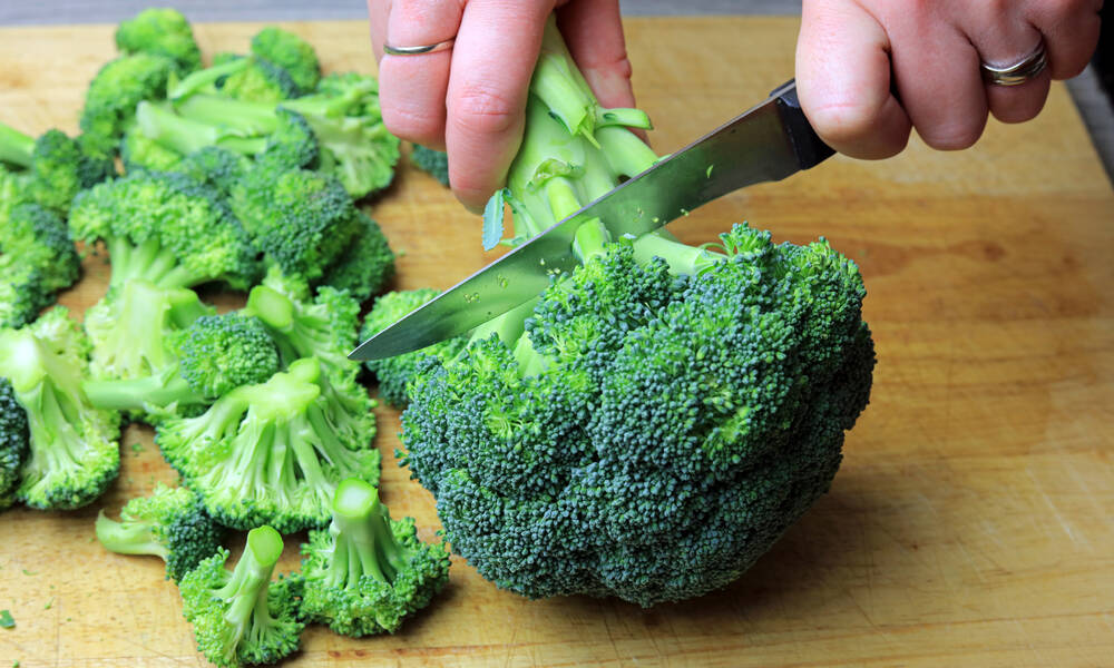 Coupez le brocoli en bouquets de taille à peu près identique