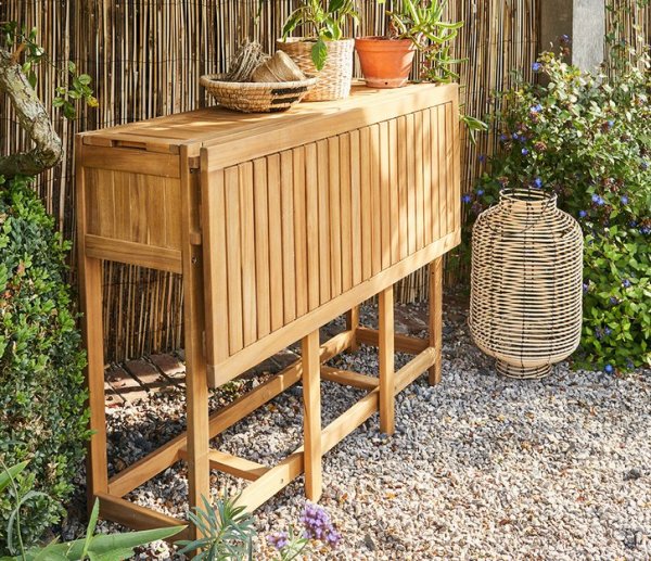 Table de jardin pliante en bois : avantages et entretien - Gamm vert
