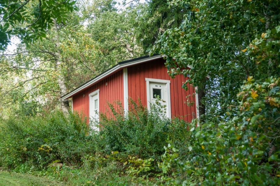 Un chalet rouge brique - © Elena Noeva - stock.adobe.com