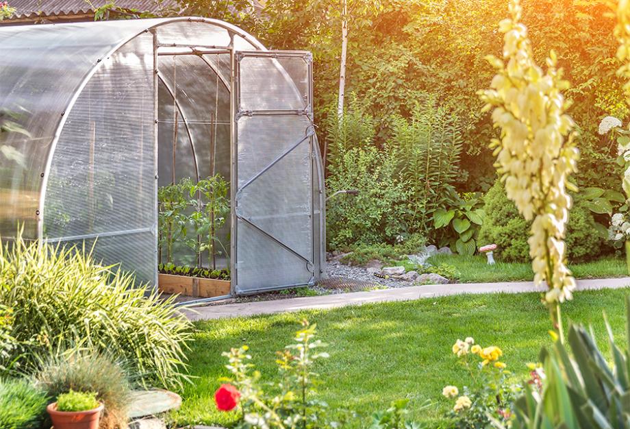 Choisir sa serre de jardin en polycarbonate - Gamm vert