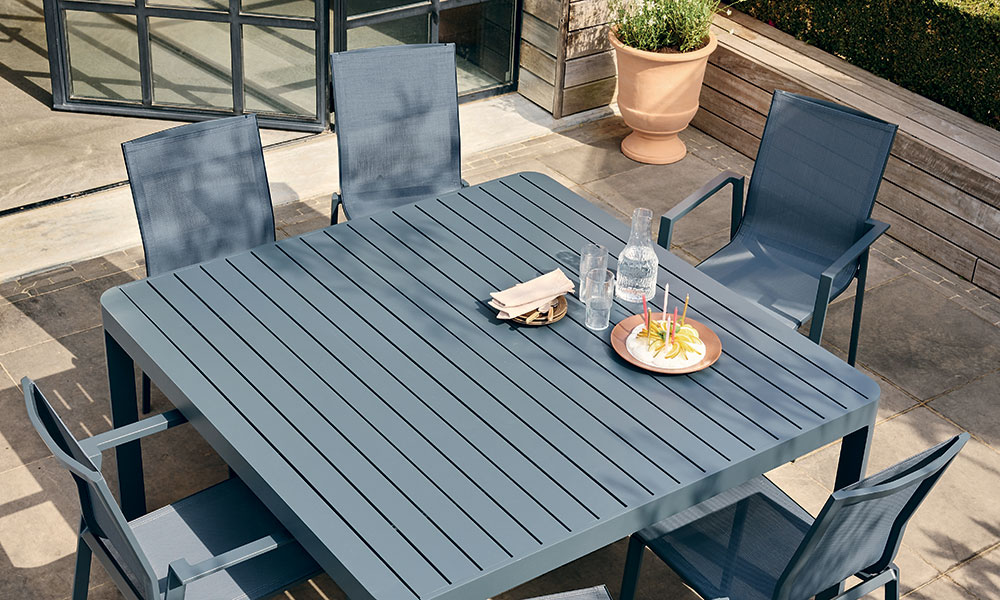 Table de jardin carrée extensible alu anthracite 6/8 personnes Eno ECLOZ