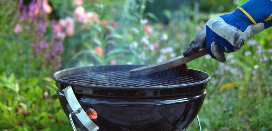 Brosse Barbecue, 3 en 1 Brosse Nettoyage Barbecue, Poils Acier Inoxydable  pour Nettoyer Rapidement & Efficacement Tous Les Grils : : Jardin