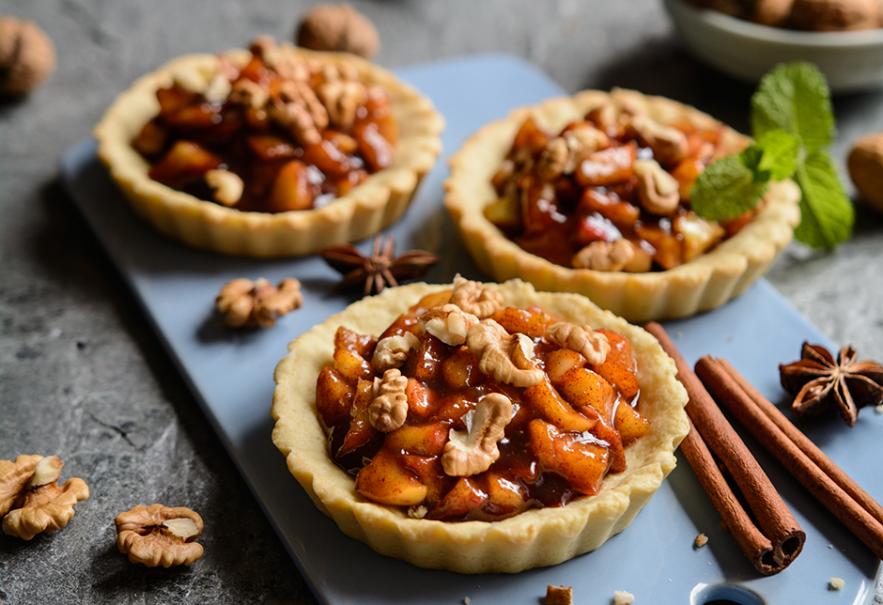 Tartelettes aux pommes caramélisées et noix