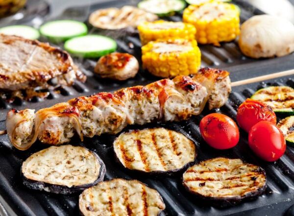 Nettoyer la grille du barbecue - Elja Products