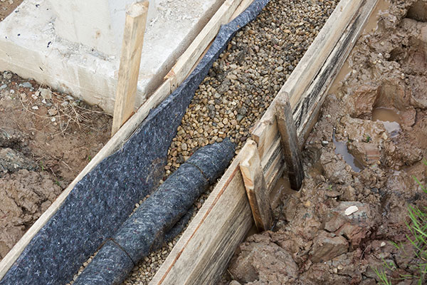 Mettre en place un drainage pour permettre l'absorption de l'eau