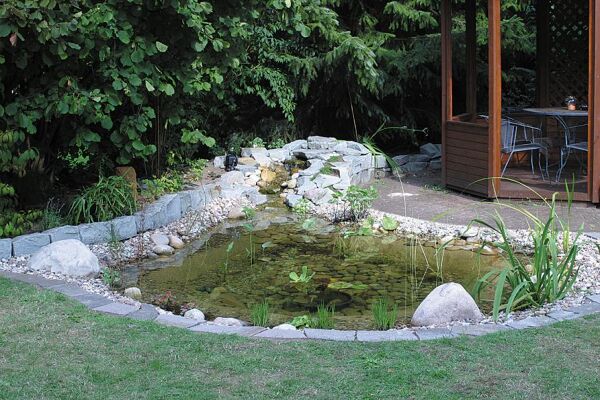 Cascade cours d'eau en résine pour bassin de jardin Standard