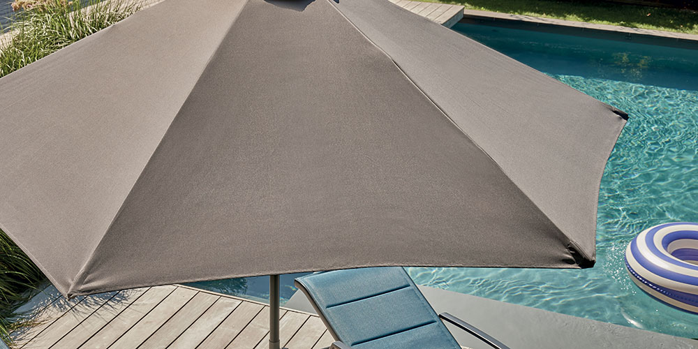 Comment choisir et installer son parasol ?