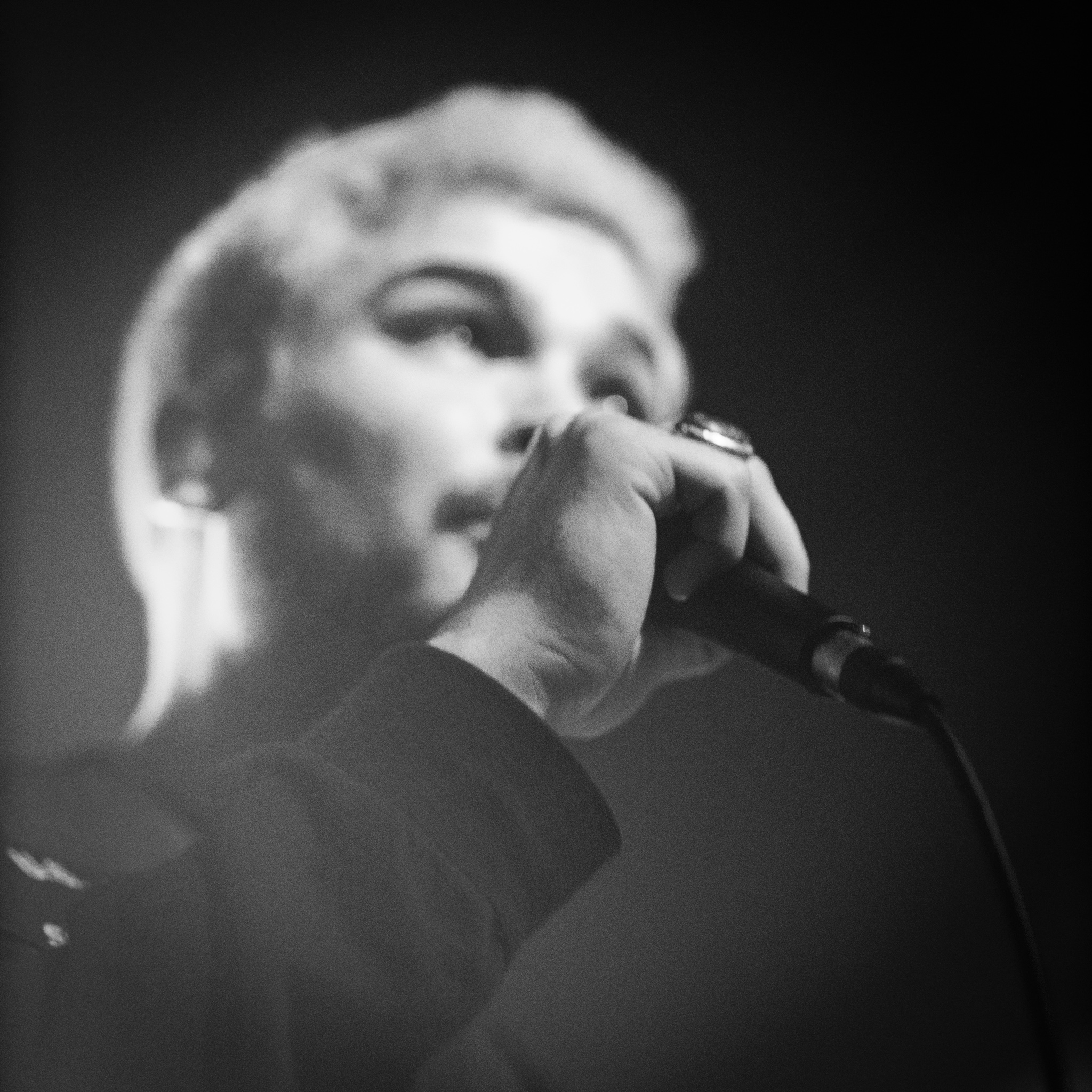 farr-at-the-lexington romeo-close-grain-monochrome