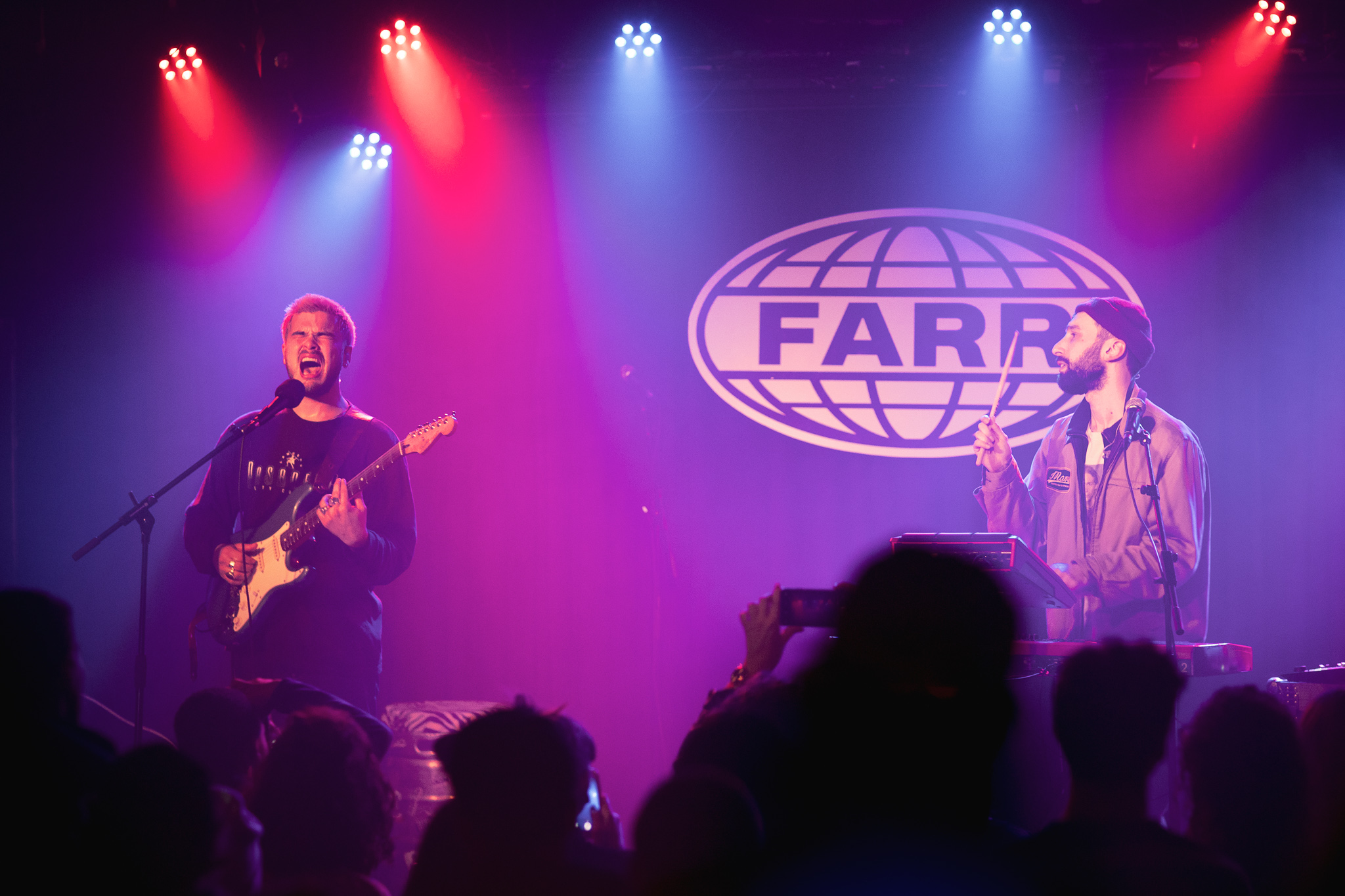 farr-at-the-lexington stage-wide-back