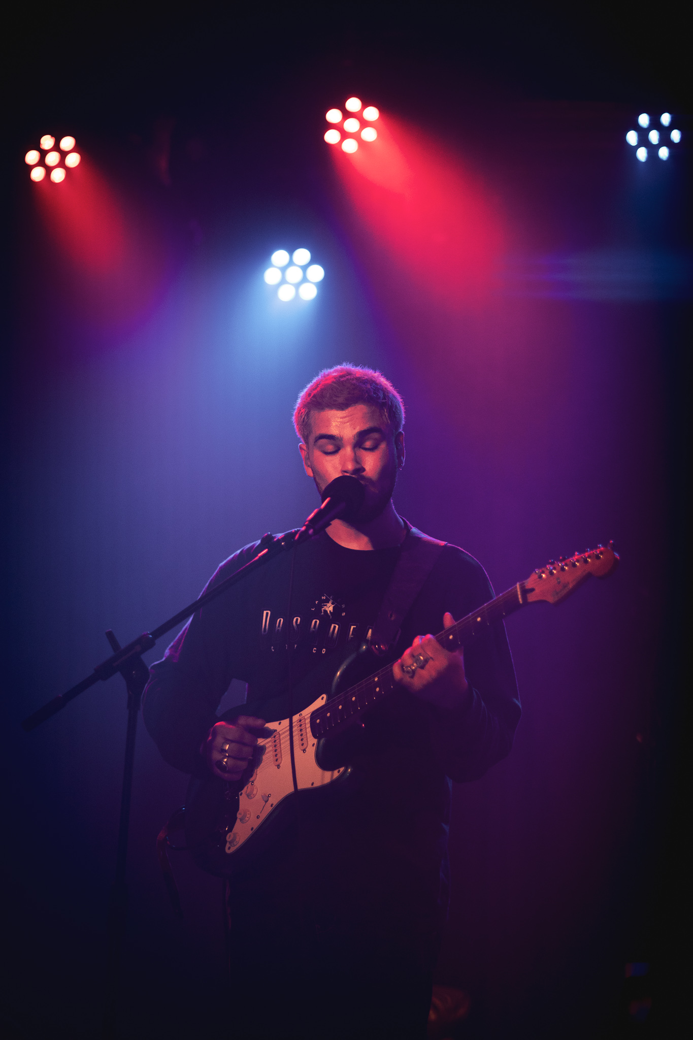 farr-at-the-lexington romeo-soft-stage-lights