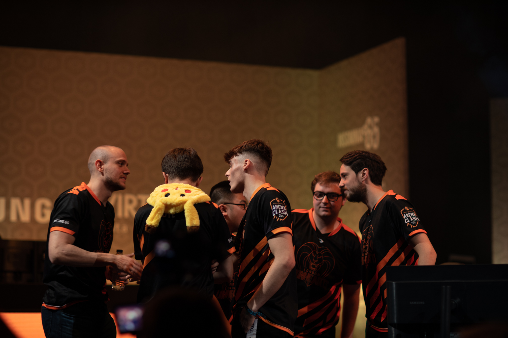 insomnia-65 arena-clash-huddle