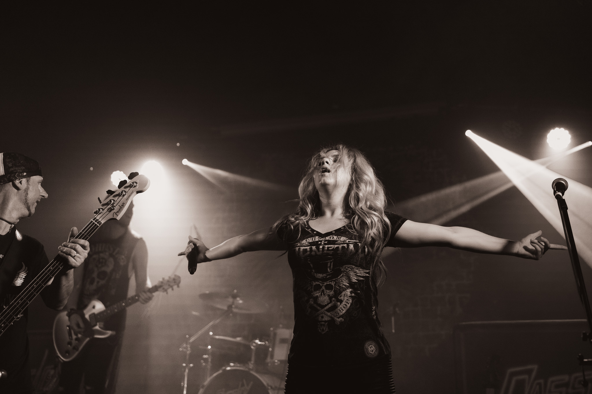 cassidy-paris-leos-red-lion finale