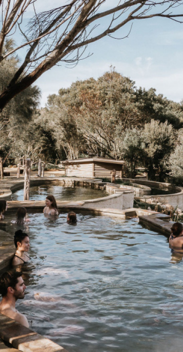 Peninsula Hot Springs_bathing experience_outdoor baths 