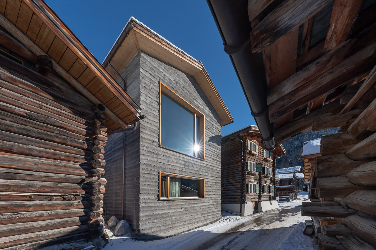 Moderne 4.5-Zimmer-Maisonettewohnung in Davos Monstein (Erstwohnung)