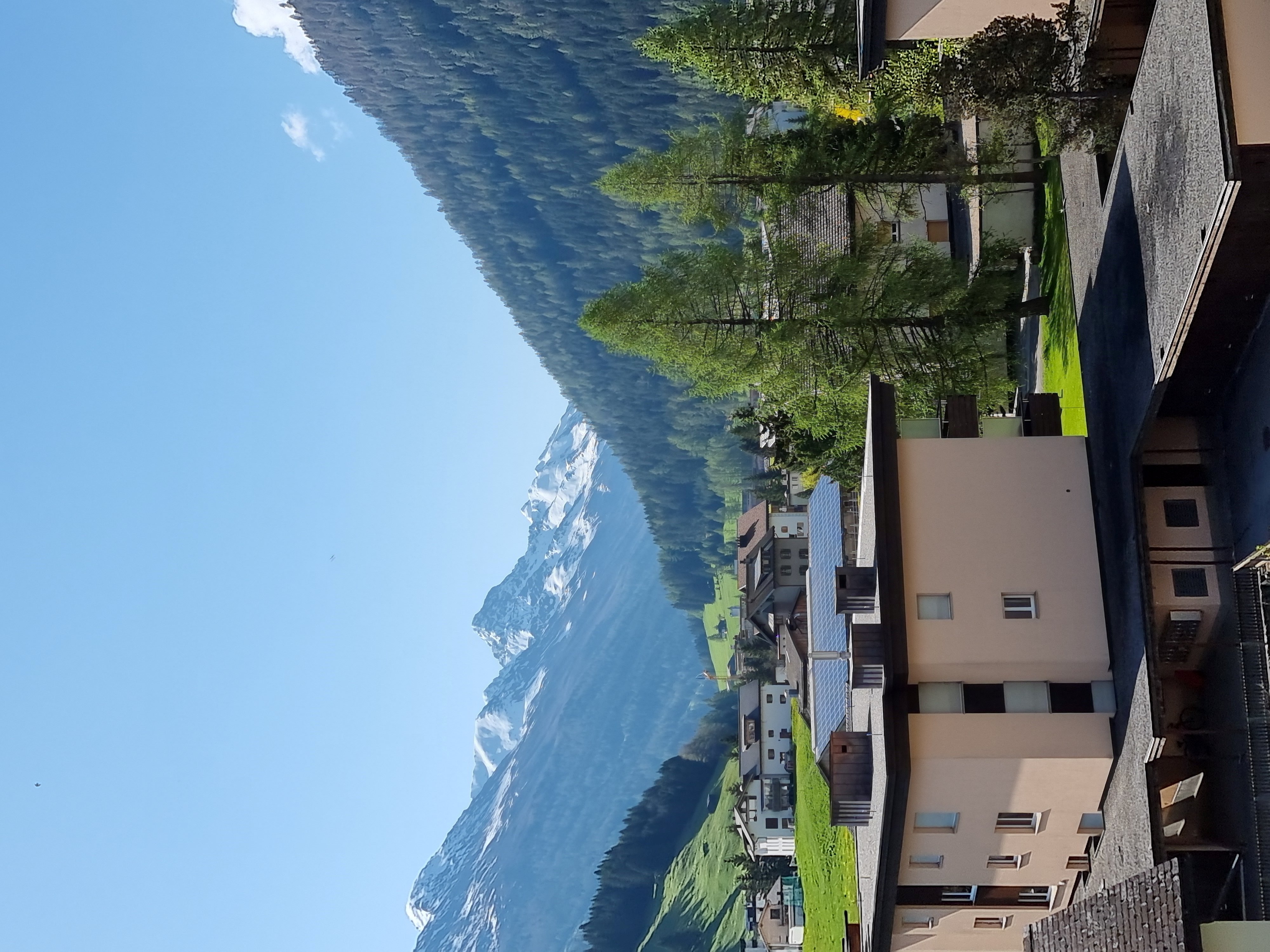 Neubau - 4.5-Zimmerwohnunung im 2. Obergeschoss - sonnenverwöhnte Lage