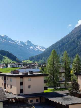 Neubau - 4.5-Zimmerwohnunung im 2. Obergeschoss - sonnenverwöhnte Lage