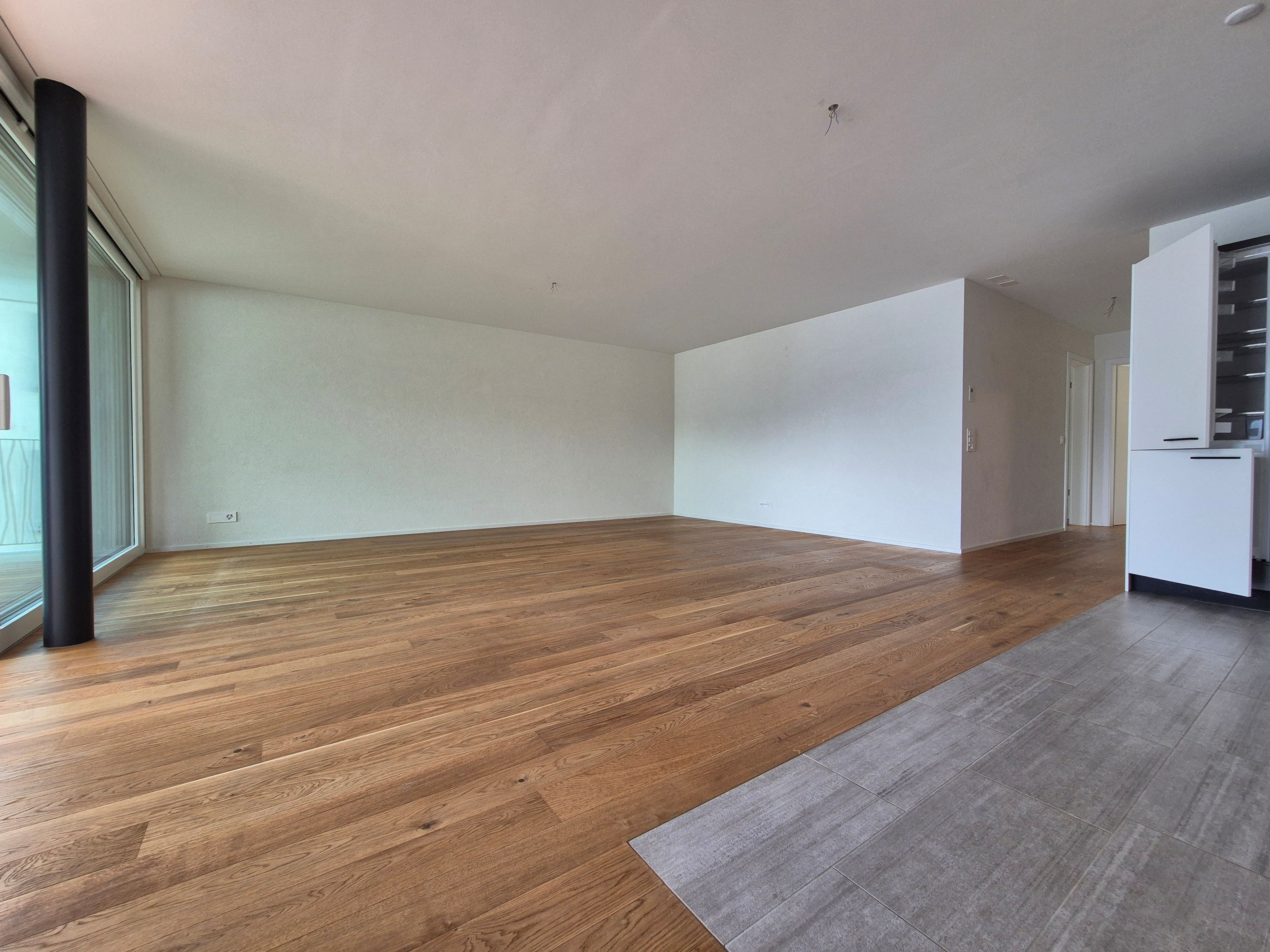 Moderne, schöne 3.5-Zimmerwohnung an zentraler Lage (Erstwohnung)