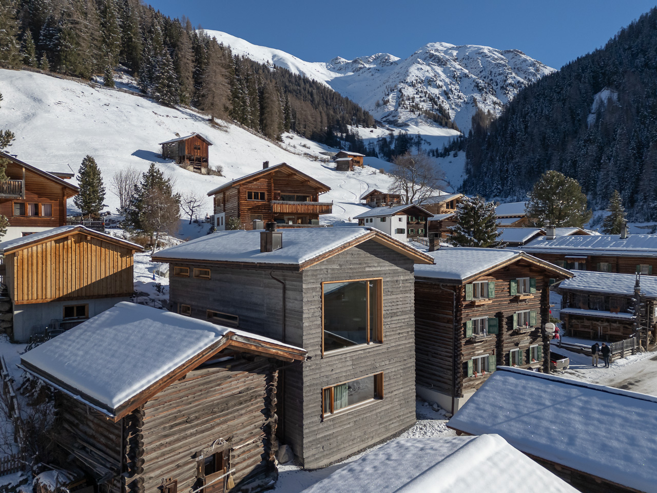4.5-Zimmer-Maisonettewohnung/ Liebhaberobjekt in Davos Monstein 