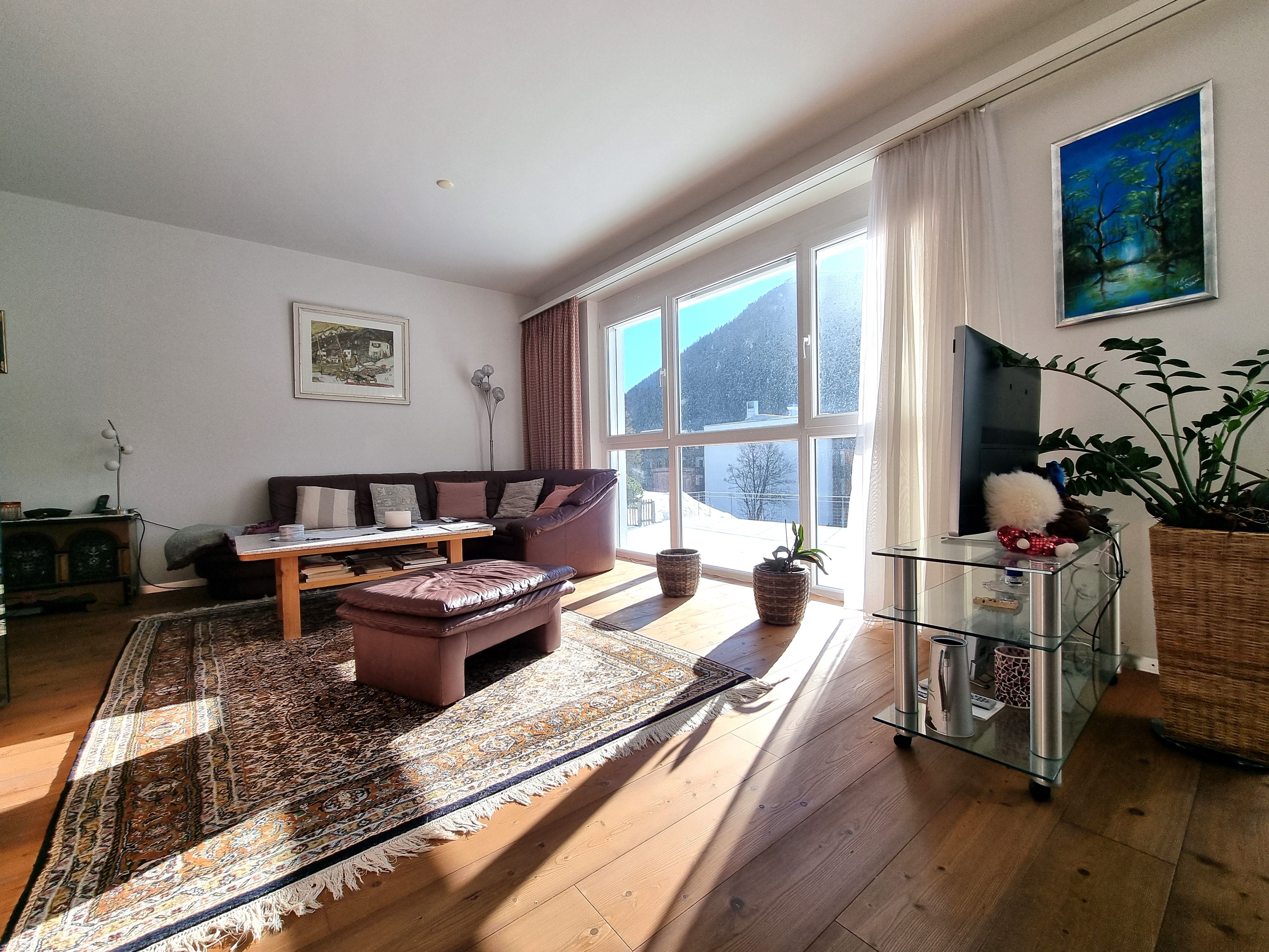 4.5-Zimmerwohnung zentral, ruhig mit Gartensitzplatz