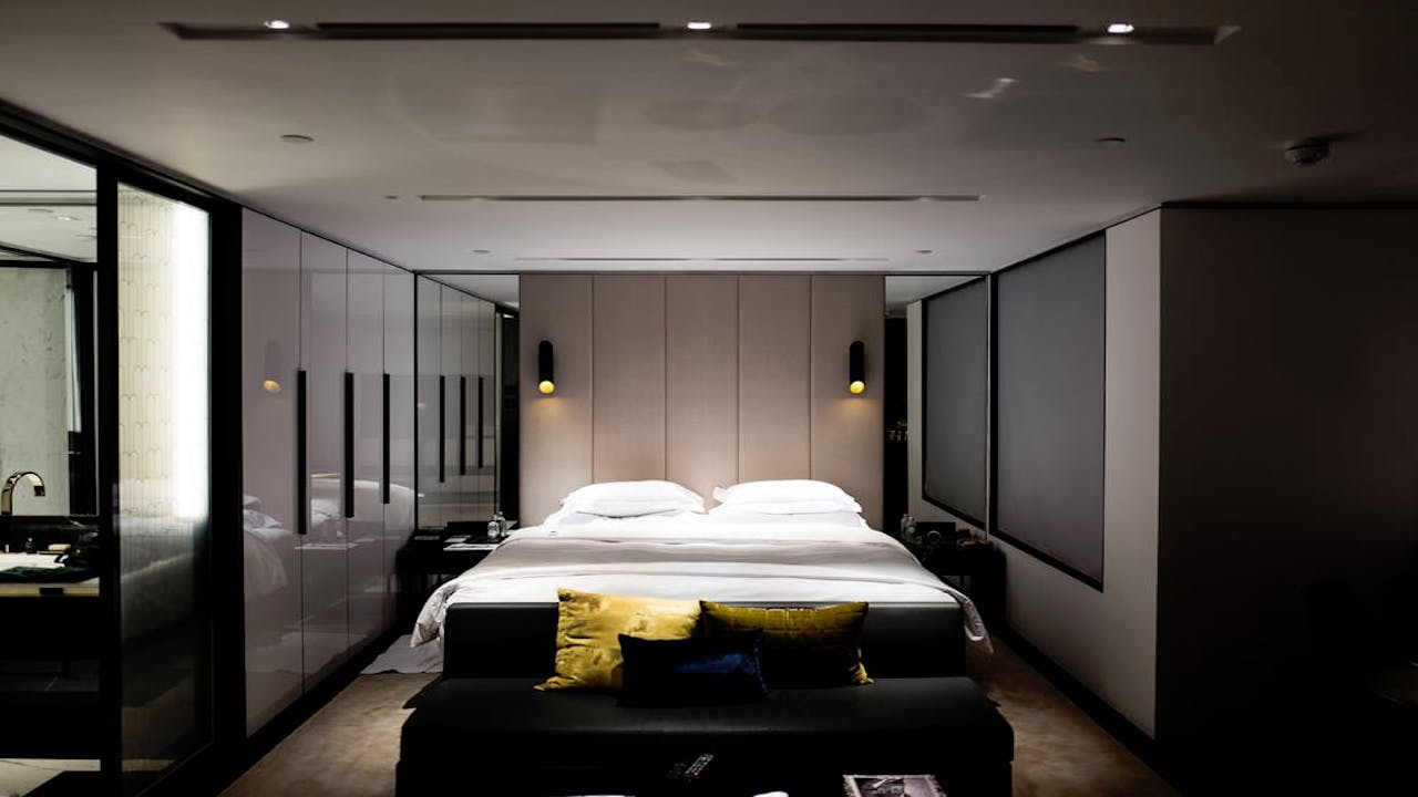 featured room