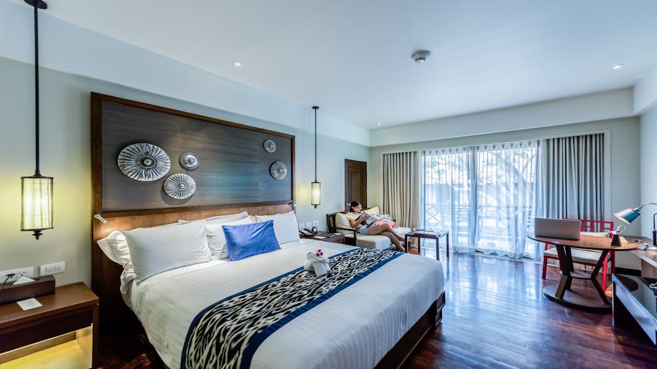 featured room