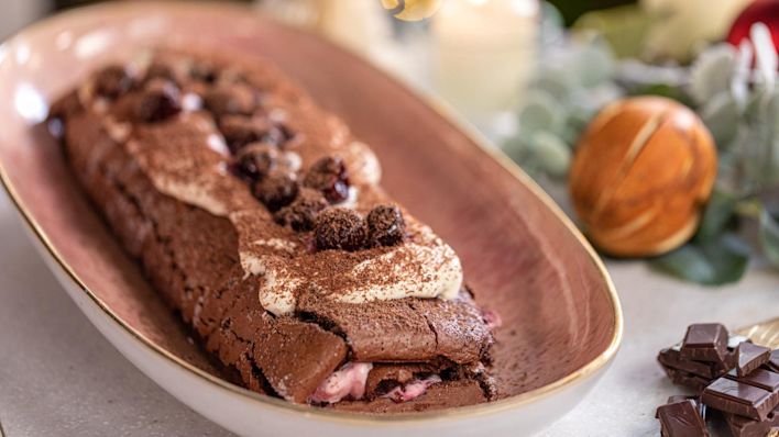 Black Forest Gateau Roulade John And Lisa S Weekend Kitchen Black Forest Gateau Roulade John And Lisa S Weekend Kitchen