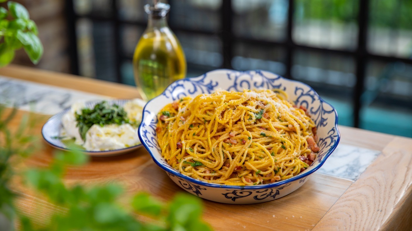 In a rush: Spaghetti carbonara | John and Lisa's Weekend Kitchen