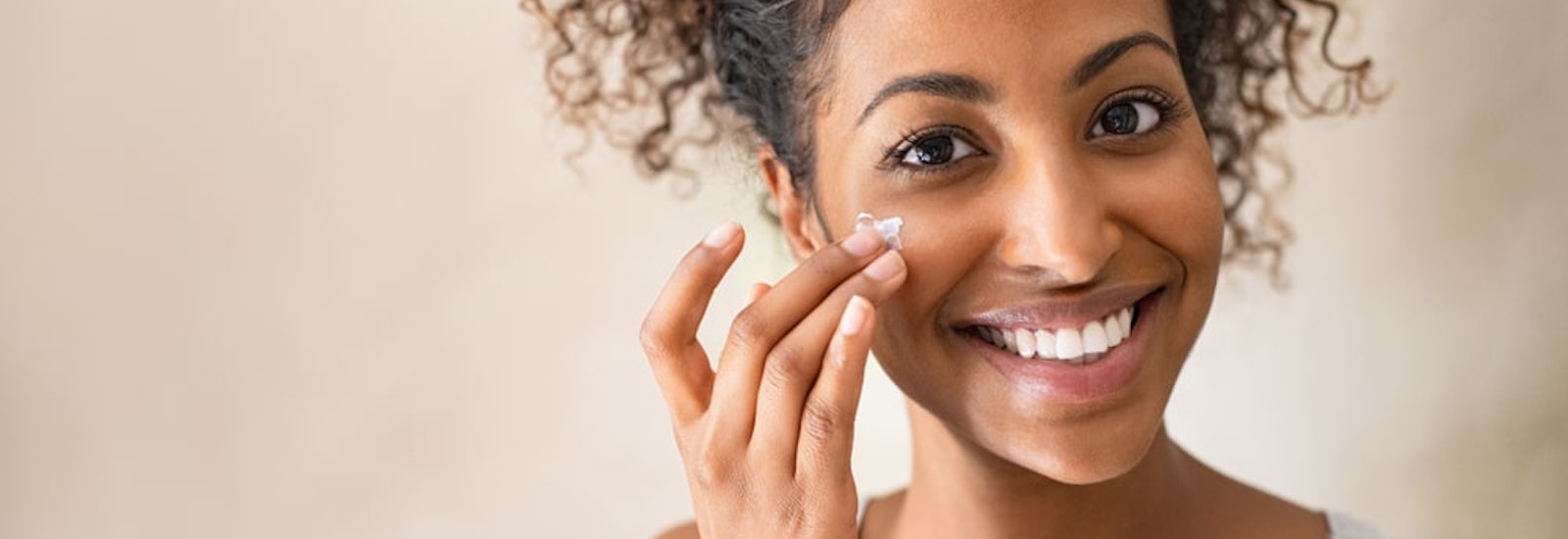 Learn About Acids In Skincare & What’s Best For Your Acne-Prone Skin