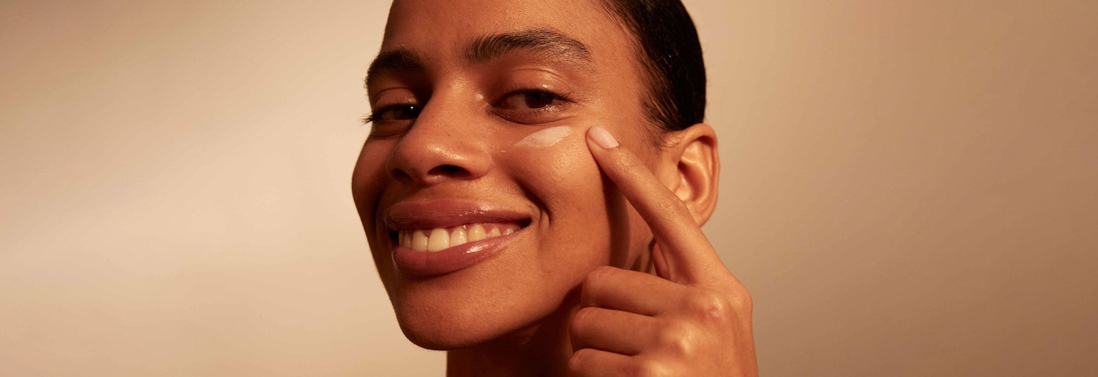 How to Reduce the Look of Under-Eye Bags and Fine Lines