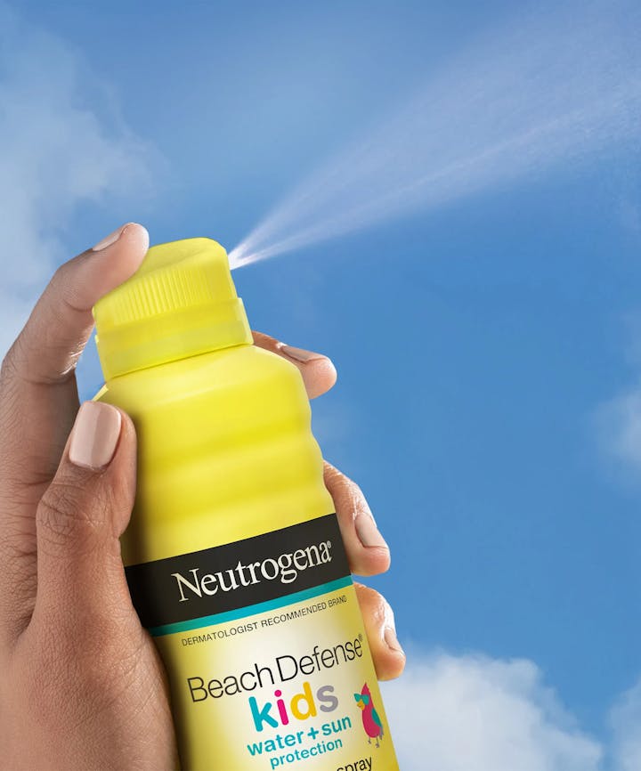 Neutrogena&reg; Beach Defense&trade; Kids Sunscreen Spray Broad Spectrum SPF 70 with Multi-Vitamins