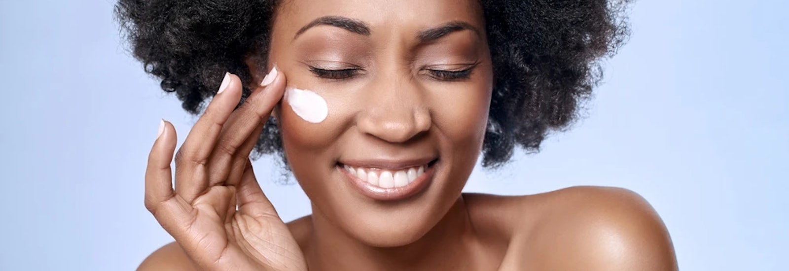 What is Retinol Good For? The Benefits for Black & Darker Skin Tones