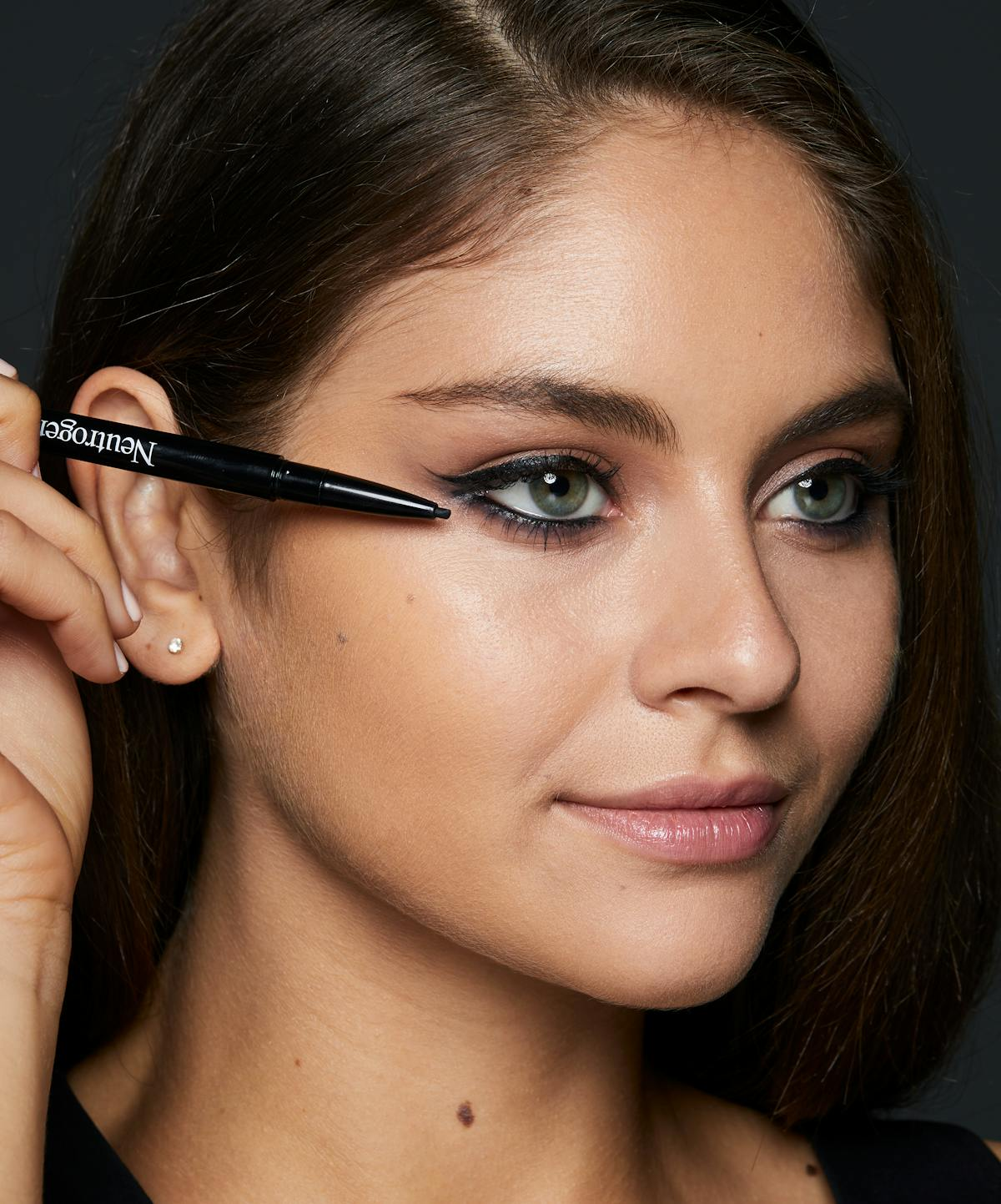 Neutrogena® Intense Gel Eyeliner