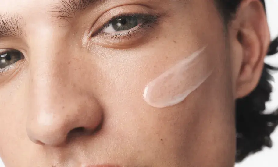Man with normal skin applying Neutrogena Hydro Boost Gel Moisturizer