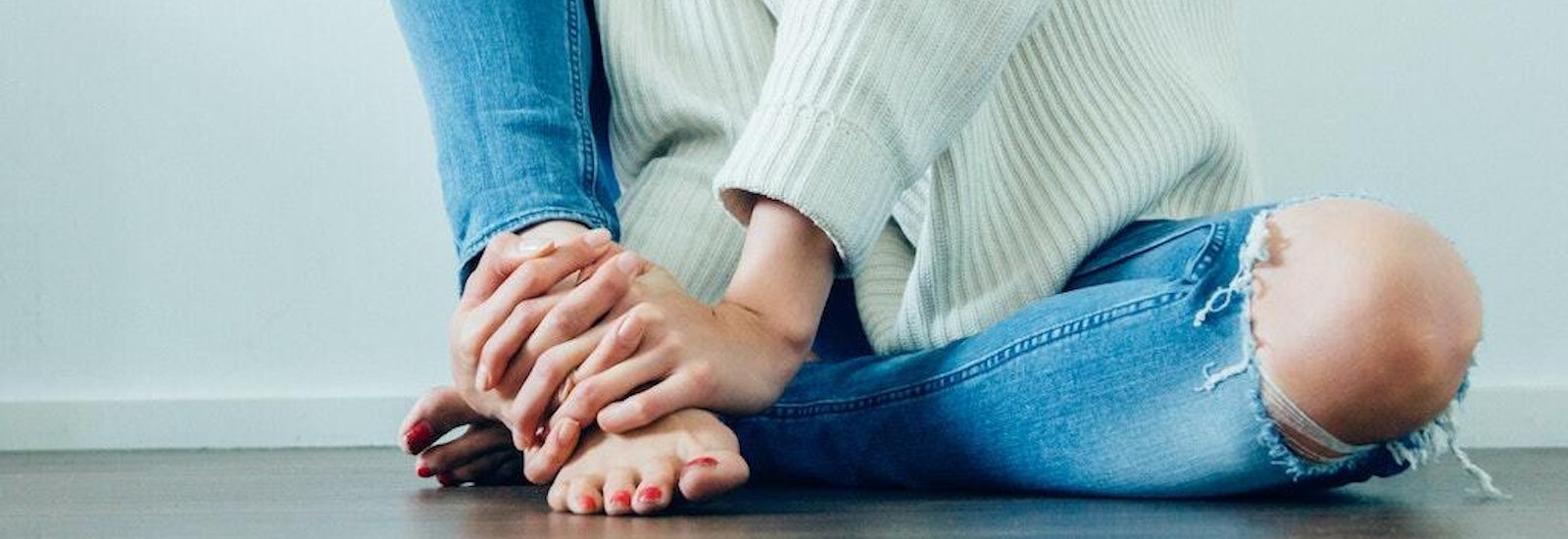 How To Get Soft Hands and Feet All Year Long