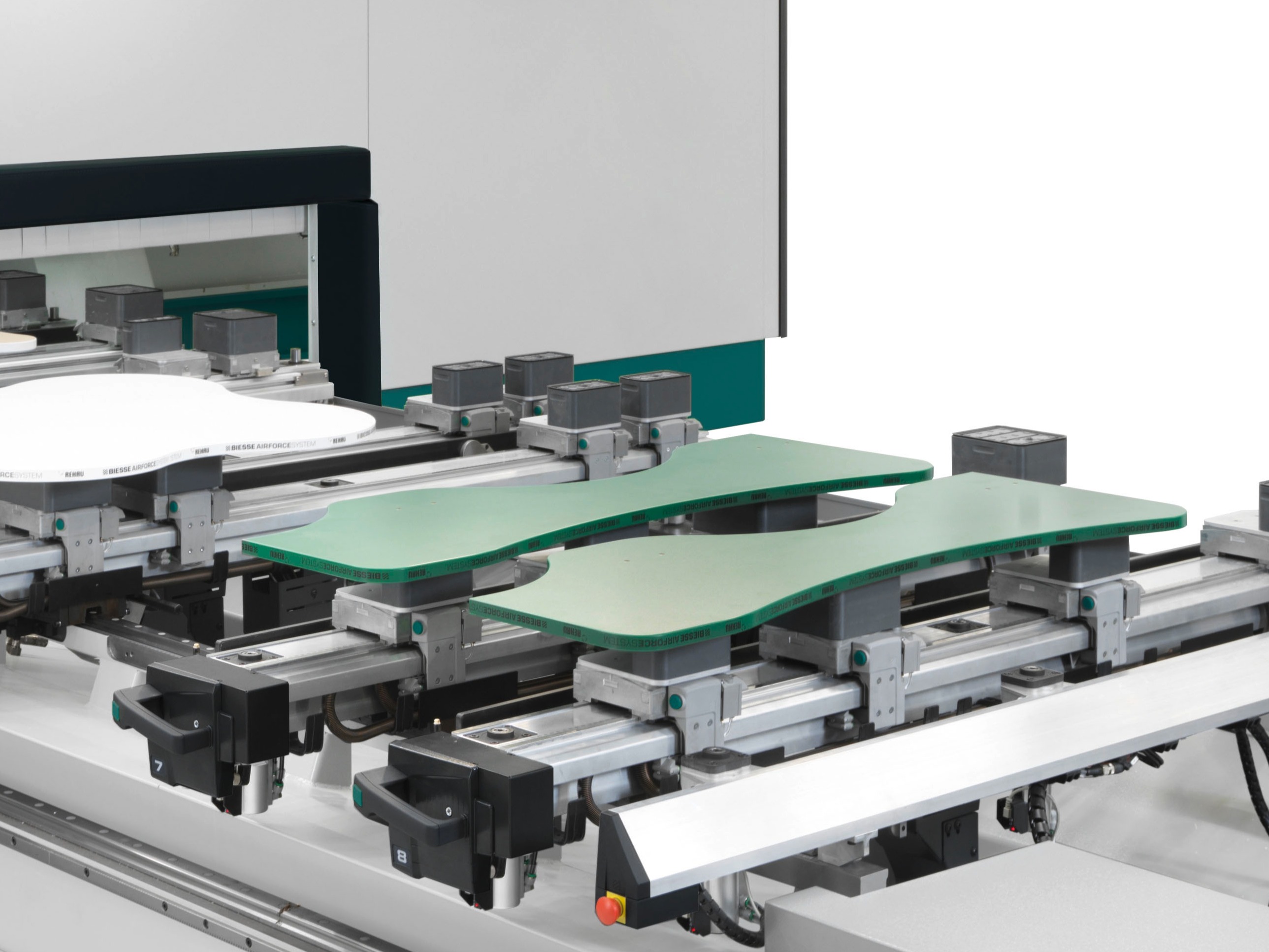 Compact gluing unit for maximum productivity