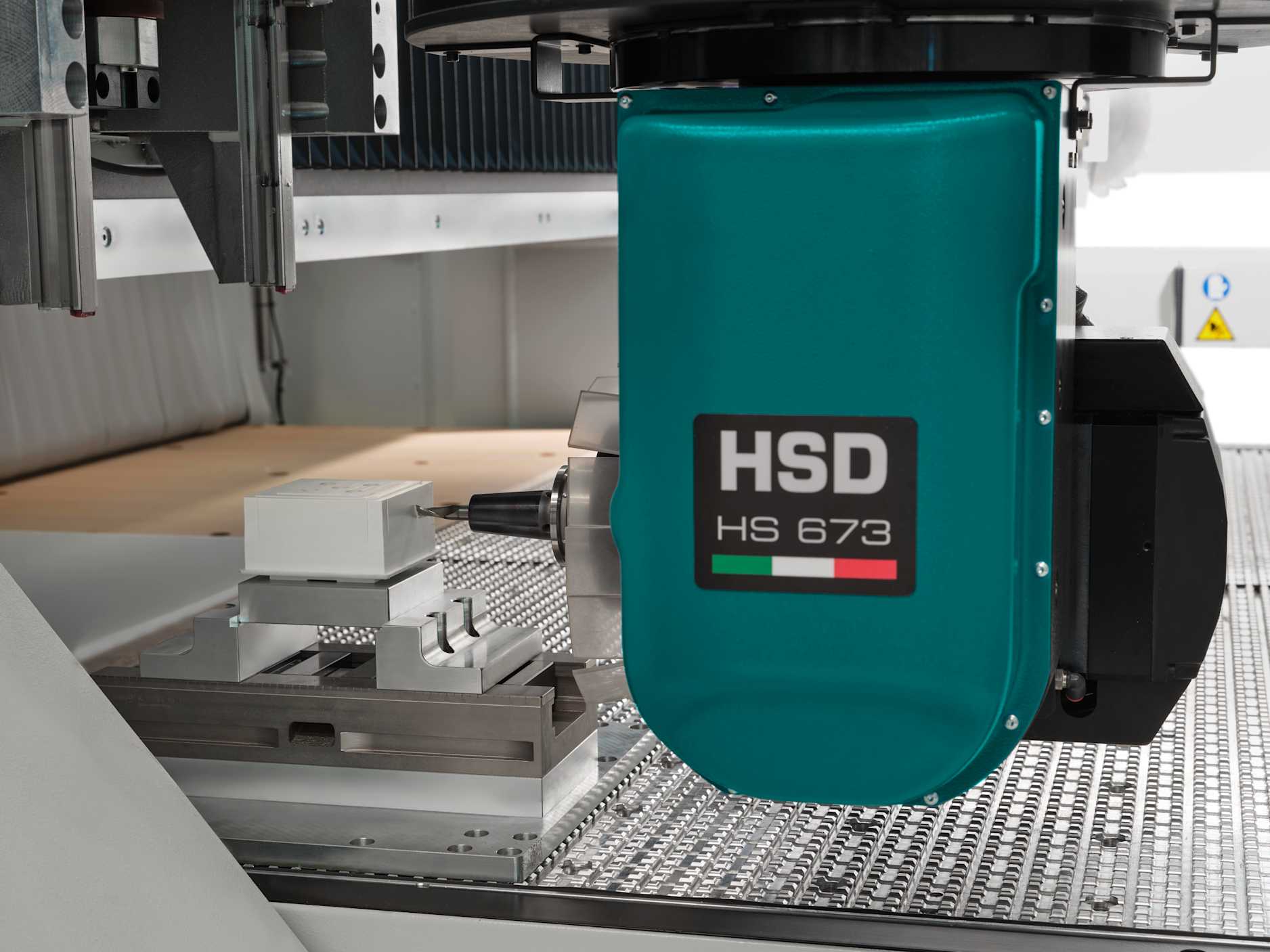 Advanced 5-axis kinematics for complex, high-precision components