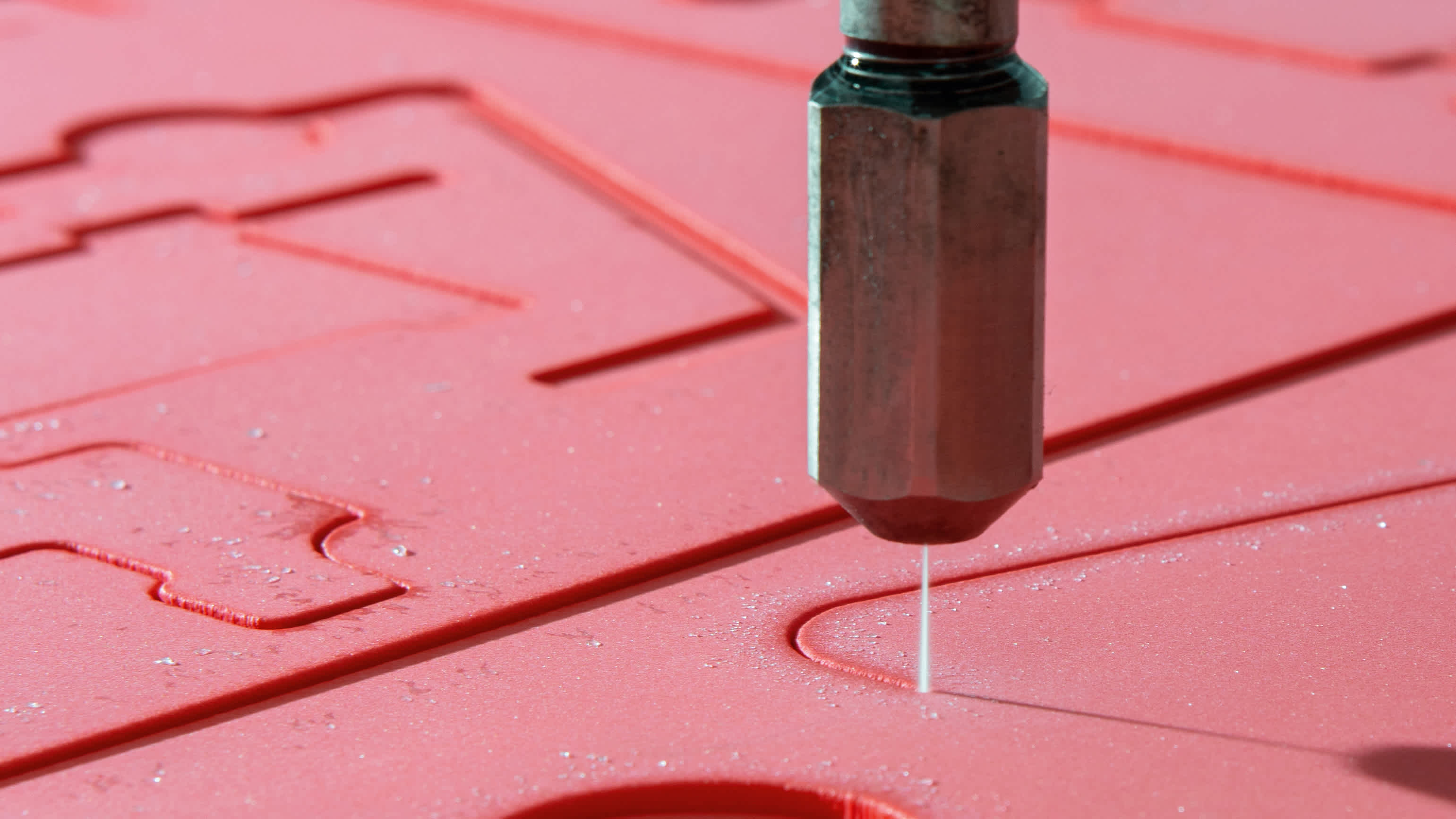 Precision cutting, minimal waste