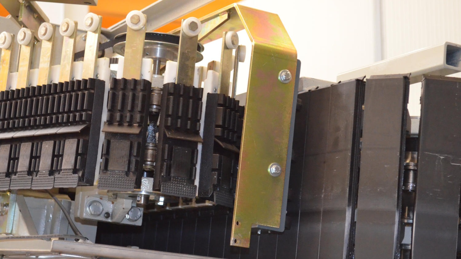 Without ball bearing to last longer