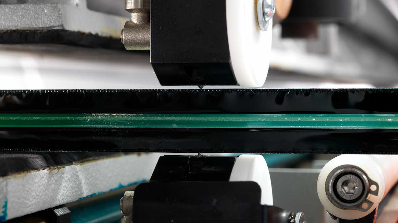 Controlled pressure for perfect cuts every time