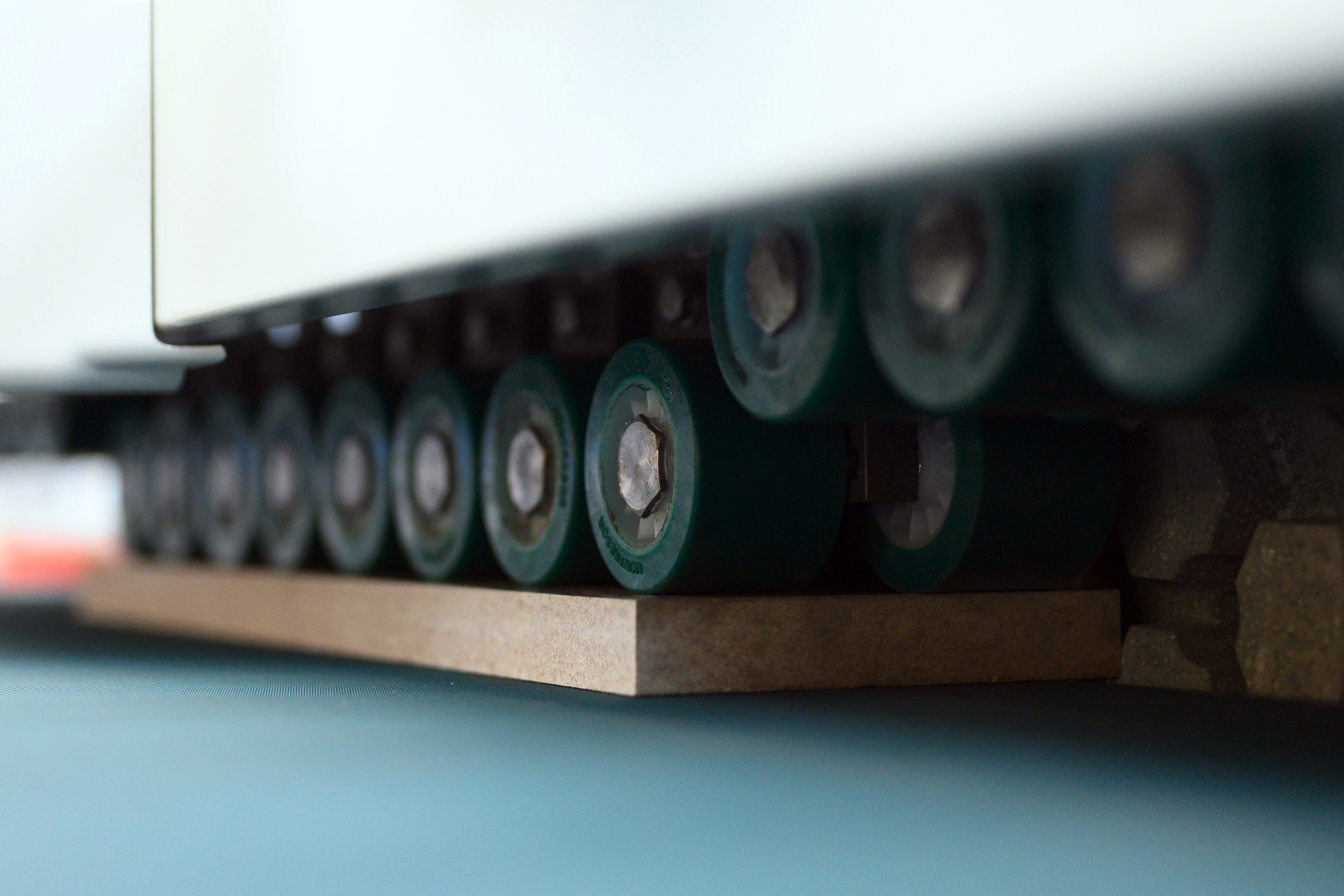 Independent Pressure Roller System